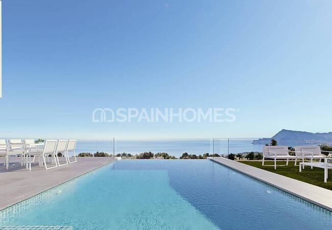 Alicante Altea'da Eşsiz Konumda Deniz Manzaralı Villa