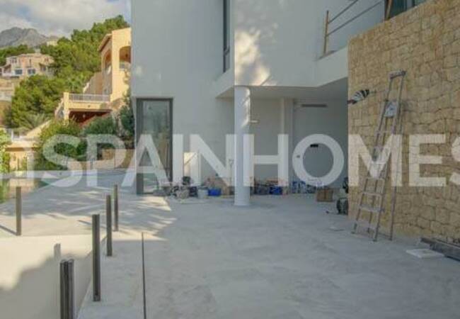 Alicante Altea'da Muhteşem Manzaralı Lüks Villa 3