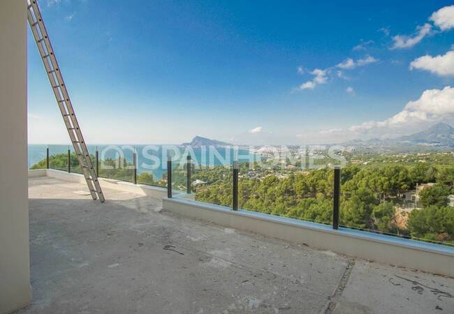 Alicante Altea'da Muhteşem Manzaralı Lüks Villa 4