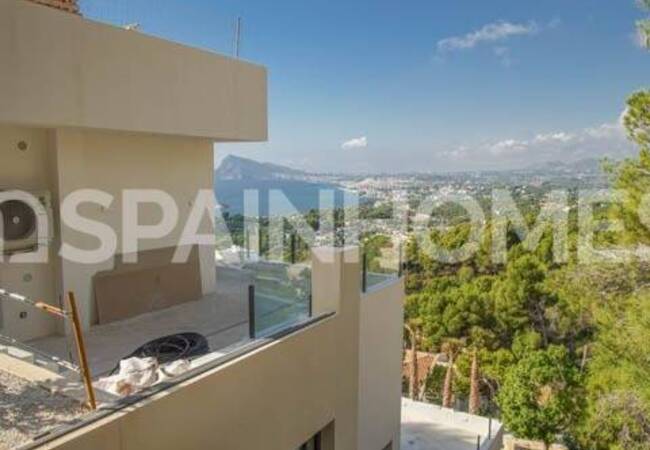 Alicante Altea'da Muhteşem Manzaralı Lüks Villa 5