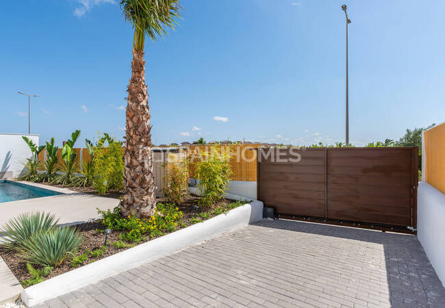 Bungalow Style Detached Houses in Alicante La Herrada 12