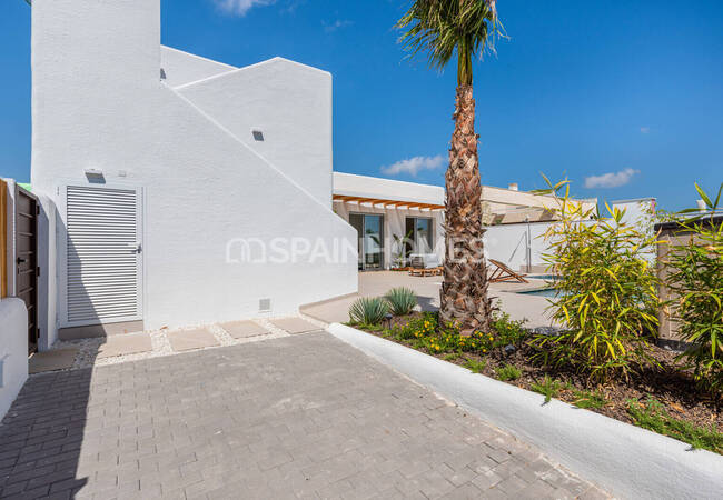 Bungalow Style Detached Houses in Alicante La Herrada 7