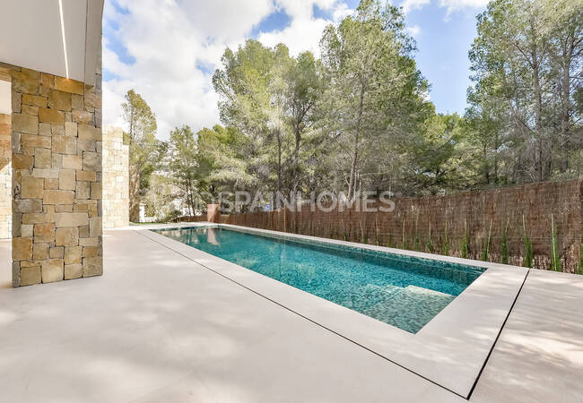 Altea Alicante'de Sahile Yakın Konumda Havuzlu Lüks Villa 6