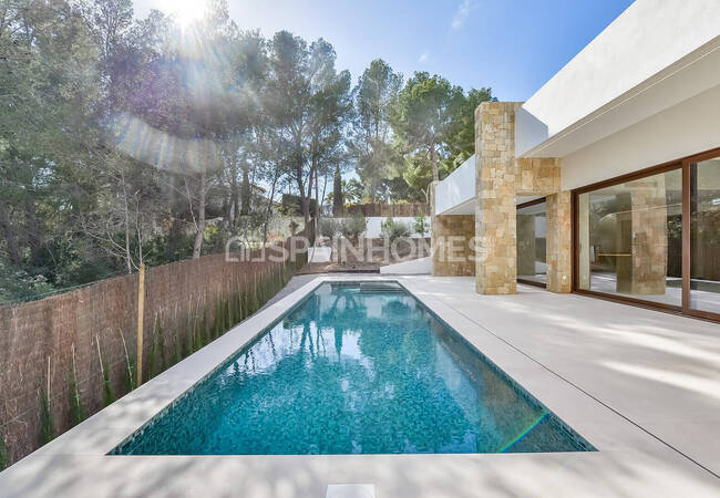 Altea Alicante'de Sahile Yakın Konumda Havuzlu Lüks Villa 9