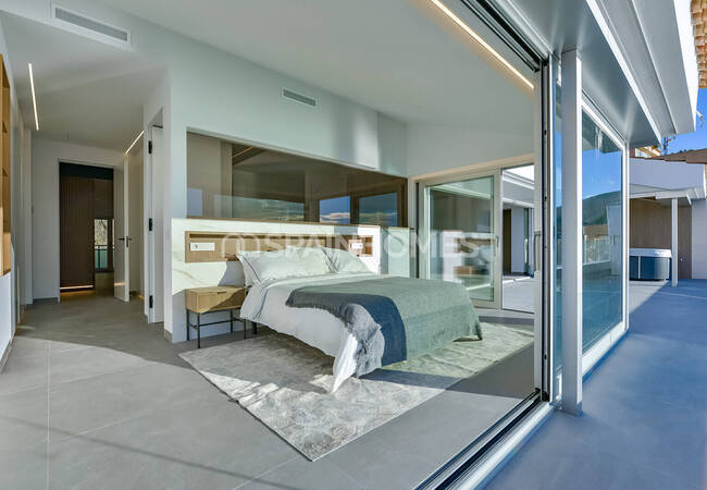 3-bedroom Penthouse Apartment with Open Sea Views in Altea 11