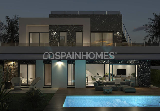 Torrevieja'da Denize Yakın Özel Havuzlu Lüks Villa 3