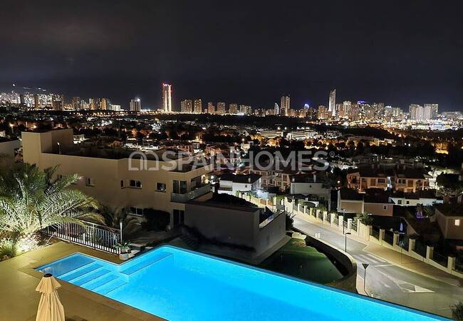 Finestrat Alicante'de Sahile Yakın Konumda Taşınmaya Hazır Villa 14