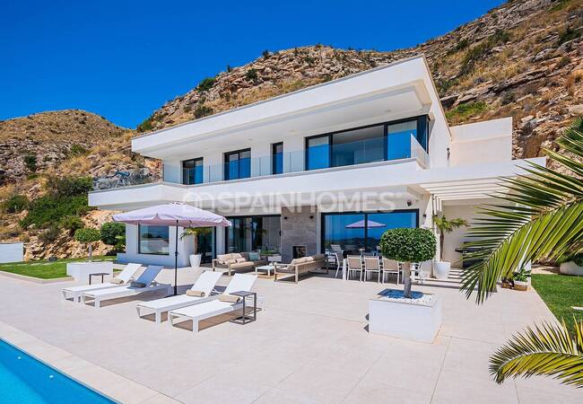 Finestrat Alicante'de Sahile Yakın Konumda Taşınmaya Hazır Villa 3