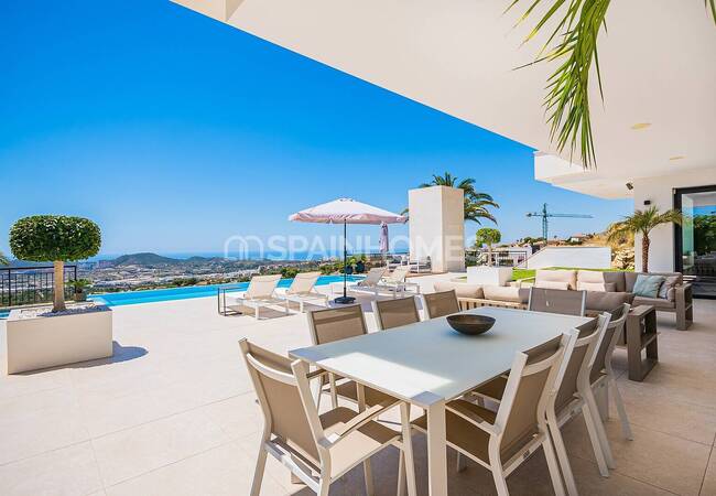 Finestrat Alicante'de Sahile Yakın Konumda Taşınmaya Hazır Villa 5