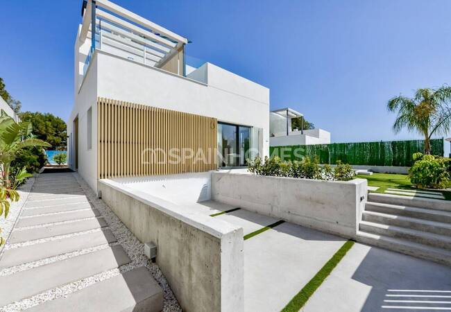 Finestrat'ta Sahile Yakın Bahçeli ve Havuzlu Müstakil Villalar 7