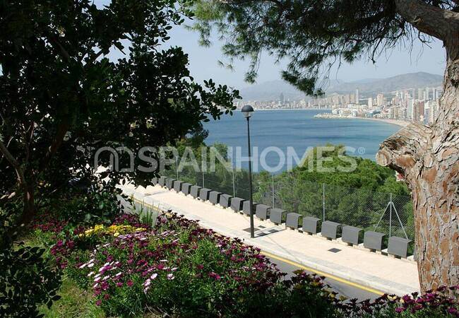 Ready to Move Villa with Stunning Sea and City Views in Benidorm 13