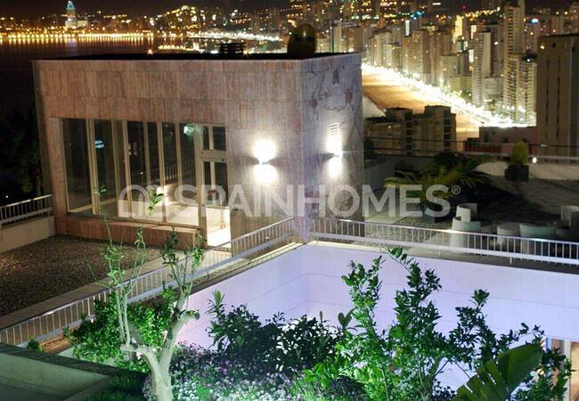 Ready to Move Villa with Stunning Sea and City Views in Benidorm 14