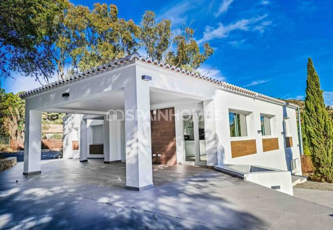 Calpe'de Deniz Manzaralı Geniş Bahçeli Taşınmaya Hazır Villa 8