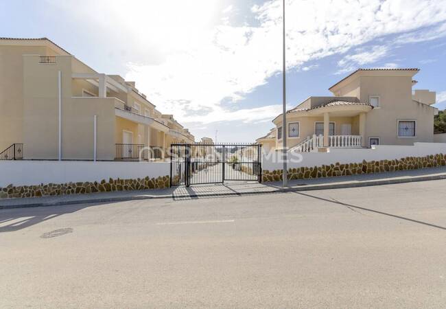 San Miguel'de Uygun Fiyatlı Akdeniz Tasarımlı Satılık Evler 26