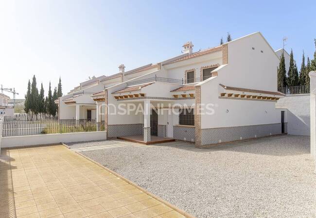 Stylish Properties with Terraces in San Miguel De Salinas 1