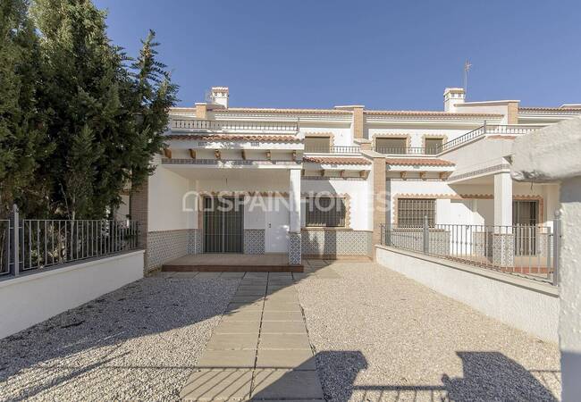 Stylish Properties with Terraces in San Miguel De Salinas 9