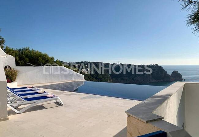 Javea Alicante'nin Mükemmel Konumunda Deniz Manzaralı Villa 22