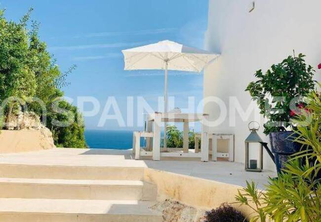 Javea Alicante'nin Mükemmel Konumunda Deniz Manzaralı Villa 2