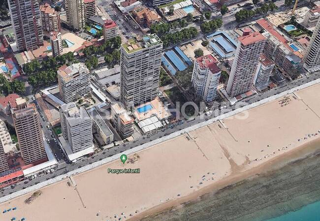 Alicante Benidorm'da Olanaklara Yakın Deniz Kenarı Şık Daire 1