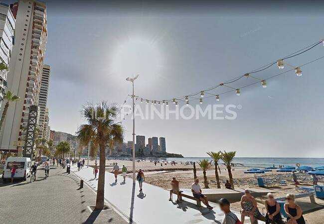 Alicante Benidorm'da Olanaklara Yakın Deniz Kenarı Şık Daire 3