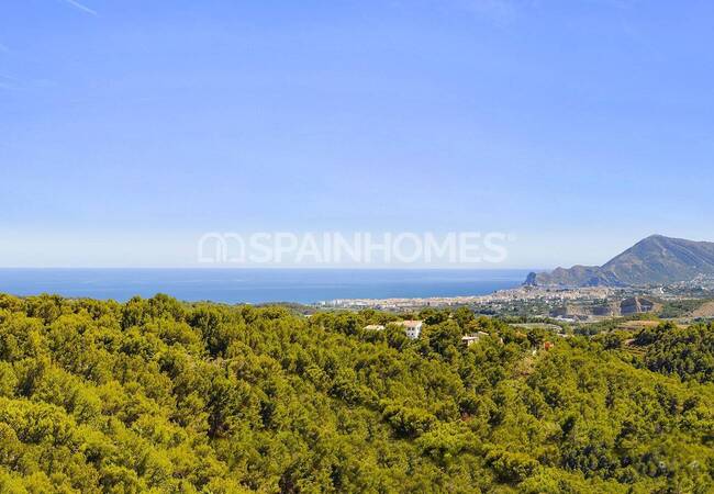 Alicante Altea'da Sahile Yakın Konumda Eşsiz Manzaralı Geniş Arsa 2