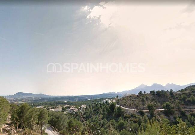 Alicante Altea'da Sahile Yakın Konumda Eşsiz Manzaralı Geniş Arsa 4