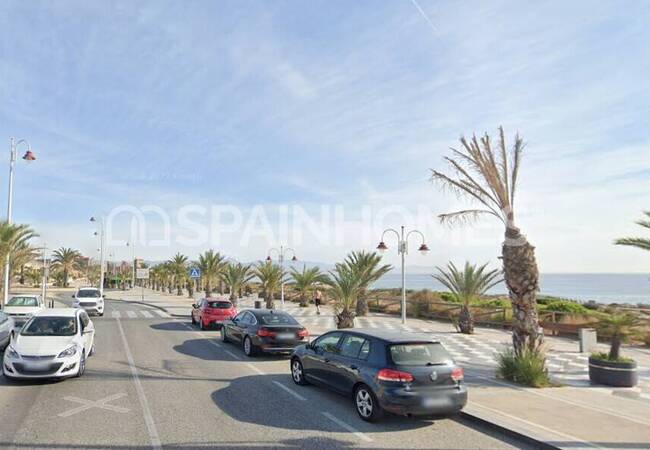 Terrain Près De La Plage Et De L'aéroport À Alicante Espagne 4