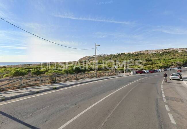 Terrain Près De La Plage Et De L'aéroport À Alicante Espagne 3