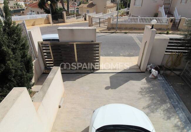 Detached House with Private Pool in Villamartin Costa Blanca 2