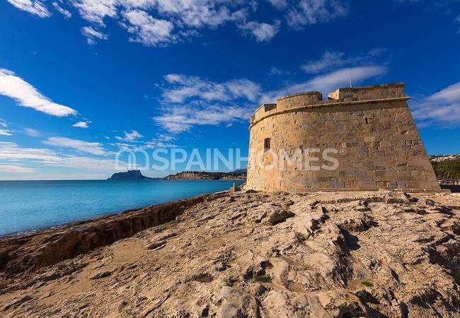 Urban Land Nearby the Beach and Calpe's Town Centre in Alicante 6