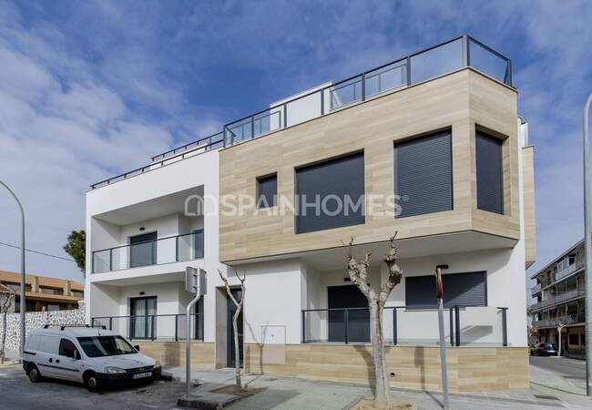 Modern Apartment Meters From Beach in Torre De La Horadada 4