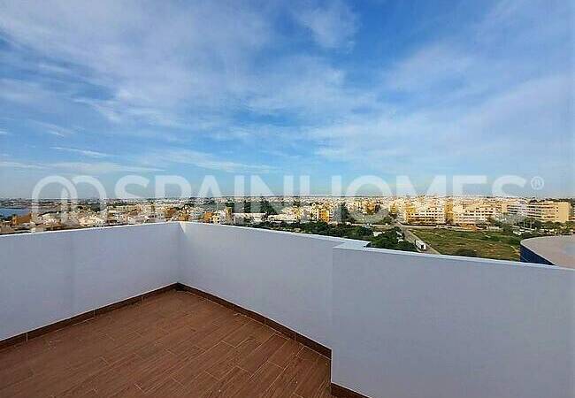 Luxury Penthouse with Sea Views in Punta Prima Costa Blanca 11