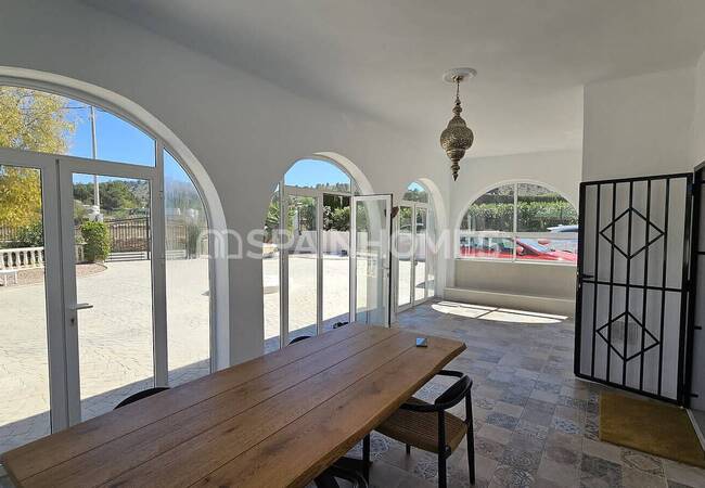 Well-located Country House with Private Pool in Alicante 14