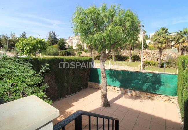 Orihuela Las Ramblas’ta Golf Sahasına Bitişik Eşyalı Villa 5