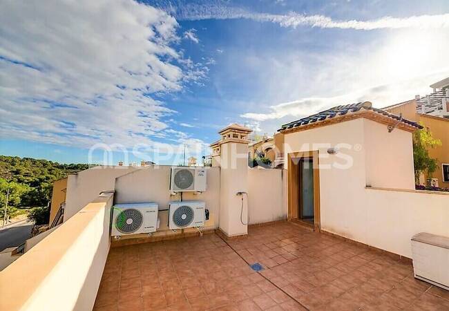 Orihuela Las Ramblas’ta Golf Sahasına Bitişik Eşyalı Villa 7