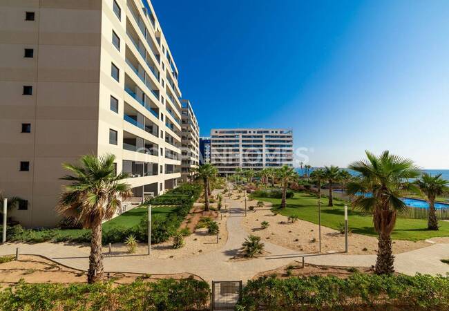 Contemporary Flats with Sea Views in Punta Prima 12