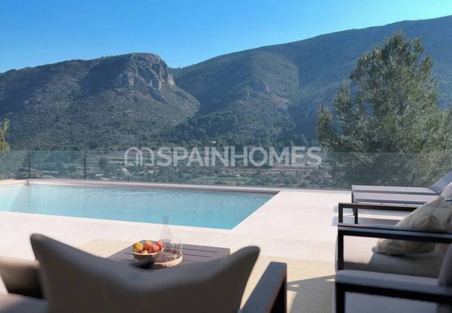 Villa with Private Pool Close to Beach in Pedreguer Alicante 1