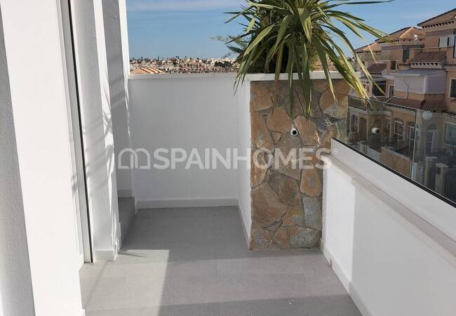 Alicante Villamartin’de Avantajlı Konumda Havuzlu Şık Evler 8