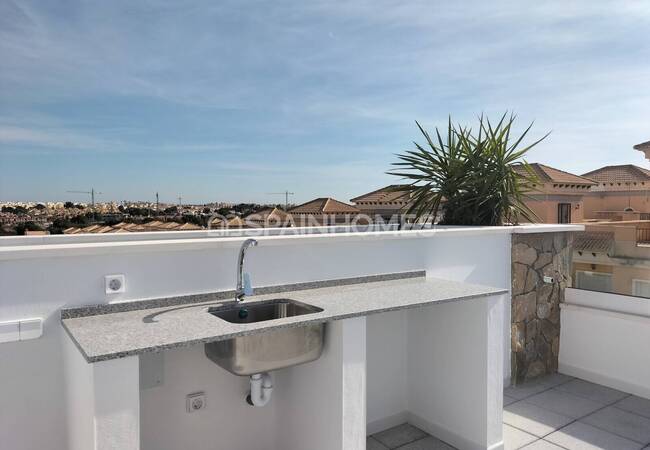 Alicante Villamartin’de Avantajlı Konumda Havuzlu Şık Evler 13