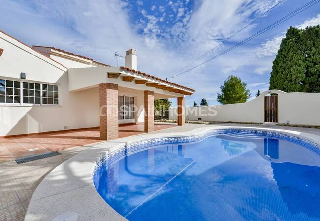Villa with Swimming Pool in Alfaz Del Pi Alicante 2