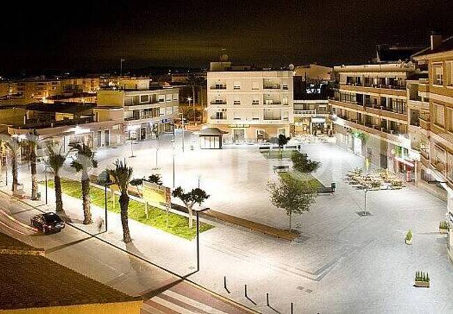 Alicante Los Montesinos'ta Şık Tasarımlı Giriş Kat Daireler 10