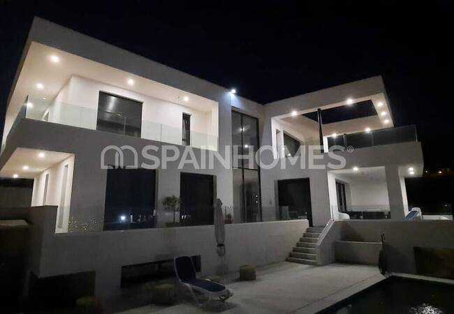 Alicante Finestrat’ta Plaja ve Şehir Merkezine Yakın Villa 4