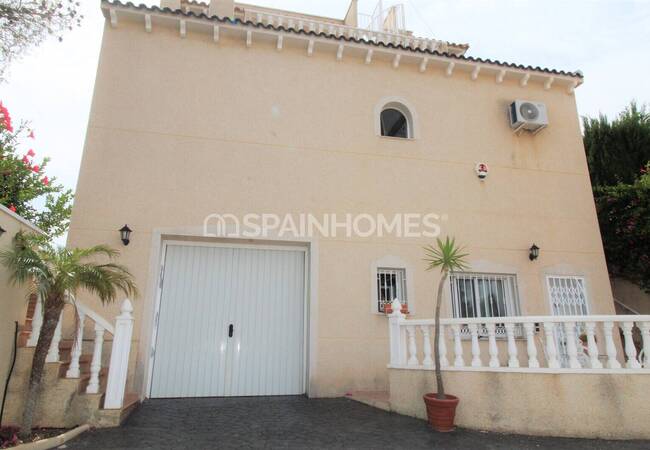 Key-ready Detached Villa with a Private Pool in Orihuela Spain 10