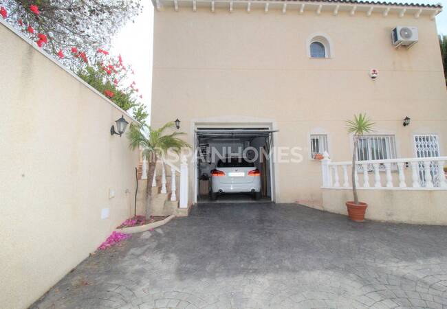 Key-ready Detached Villa with a Private Pool in Orihuela Spain 12