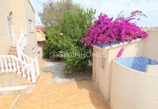 Key-ready Detached Villa with a Private Pool in Orihuela Spain 5