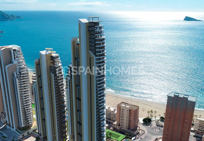 Benidorm Alicante’de Sakin Bölgede Deniz Manzaralı Daireler
