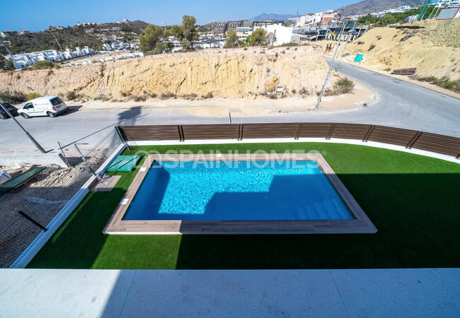 Finestrat'ta Şehre Yakın Özel Havuzlu Villalar 13