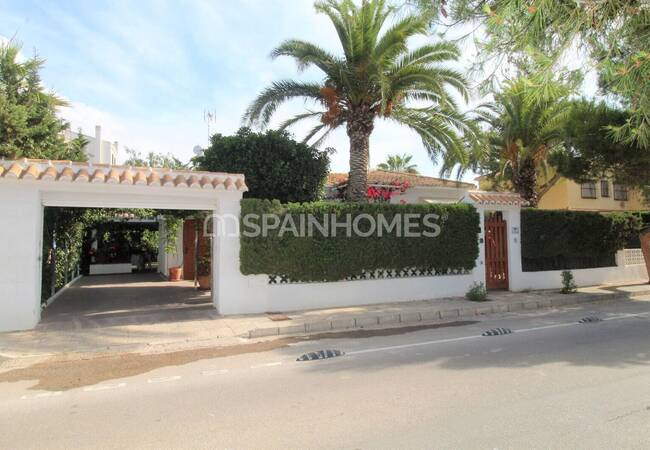 Mediterranean Style Villa 250m From the Beach in La Zenia 13