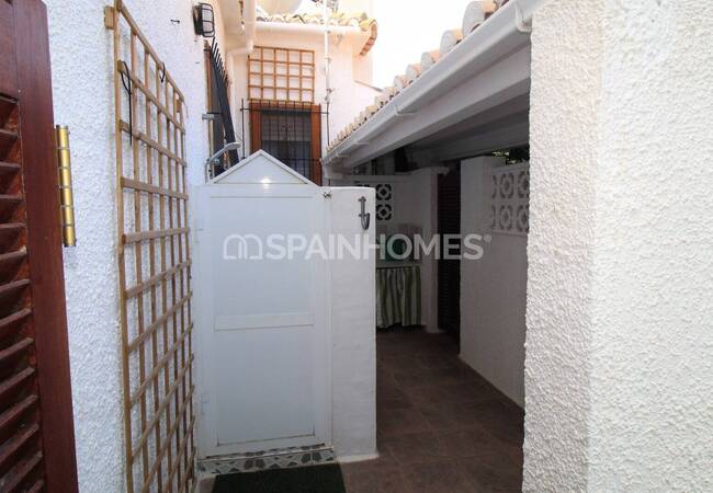 Mediterranean Style Villa 250m From the Beach in La Zenia 21