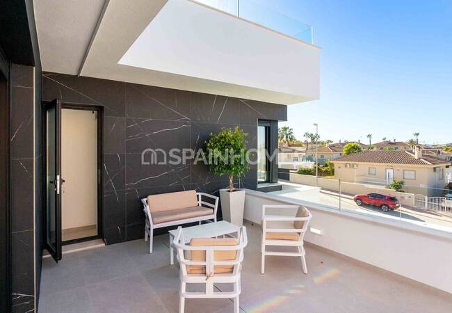 Elegant Detached Villas with Pools in Rojales Alicante 21